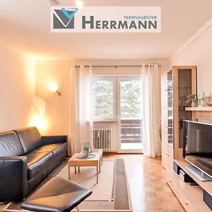 Foetibus Apartment