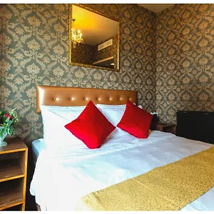 4* Hotel Ramada Grand